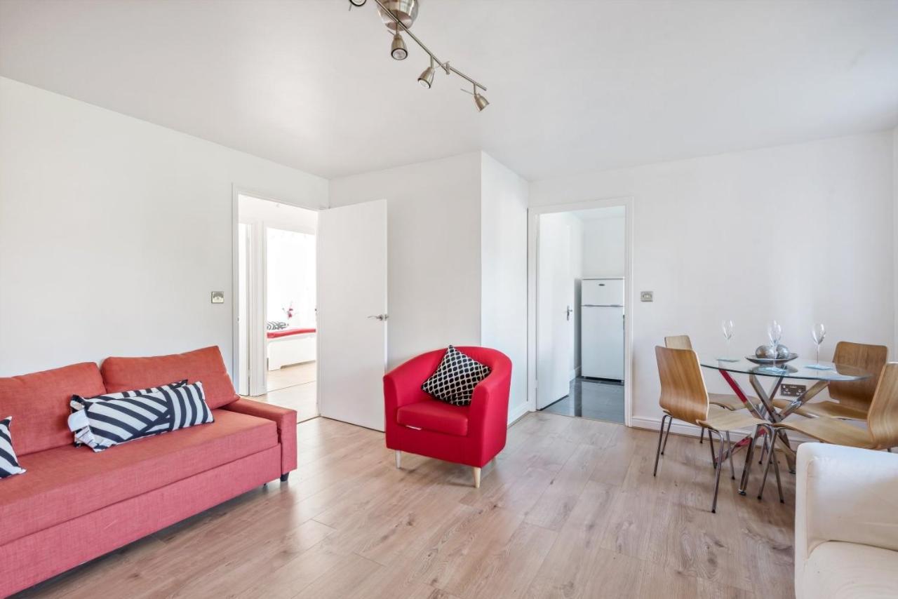 2 Bed Flat, Dedicated Workspace, Parking, 4Ktv London Luaran gambar