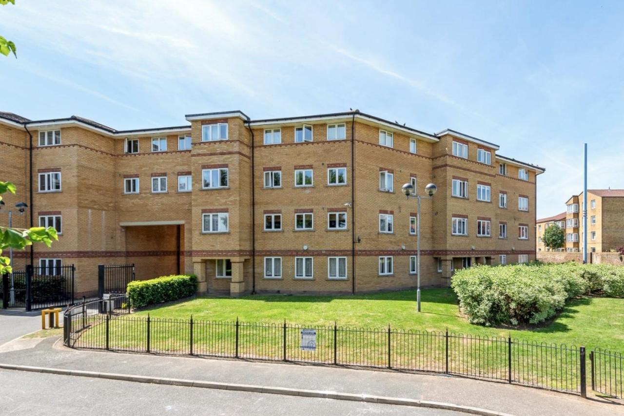 2 Bed Flat, Dedicated Workspace, Parking, 4Ktv London Luaran gambar
